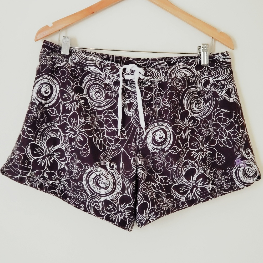 Swim Shorts / Board Shorts Sz L